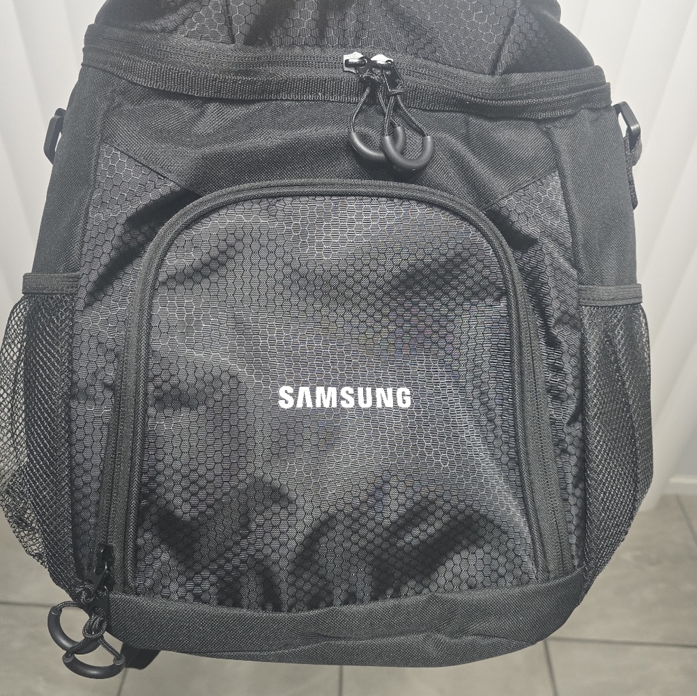 Samsung backpack cooler.